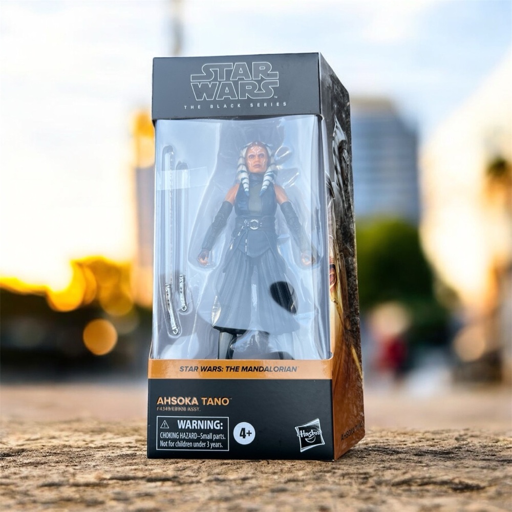 Hasbro Star Wars The Mandalorian Ahsoka Tano Action Figure